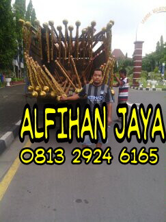 pengiriman dan pemasangan tiang lampu jalan