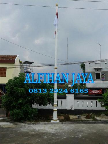 tiang bendera besi